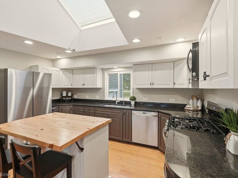 11892 E Hill Drive, Chesterland, OH 44026 Photo 8