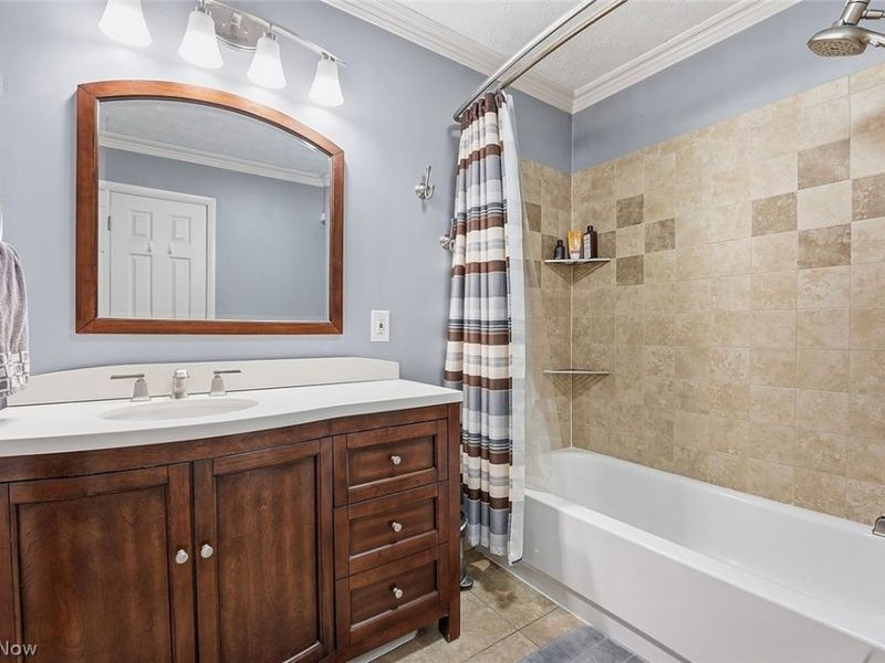 26845 Redwood Drive, Olmsted Falls, OH 44138 Photo 20