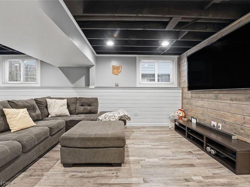 26845 Redwood Drive, Olmsted Falls, OH 44138 Photo 25