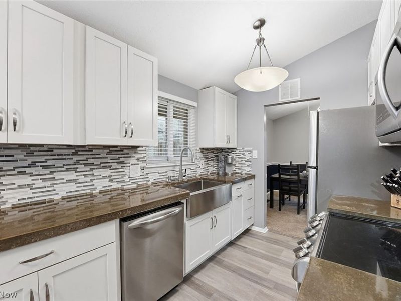 26845 Redwood Drive, Olmsted Falls, OH 44138 Photo 7