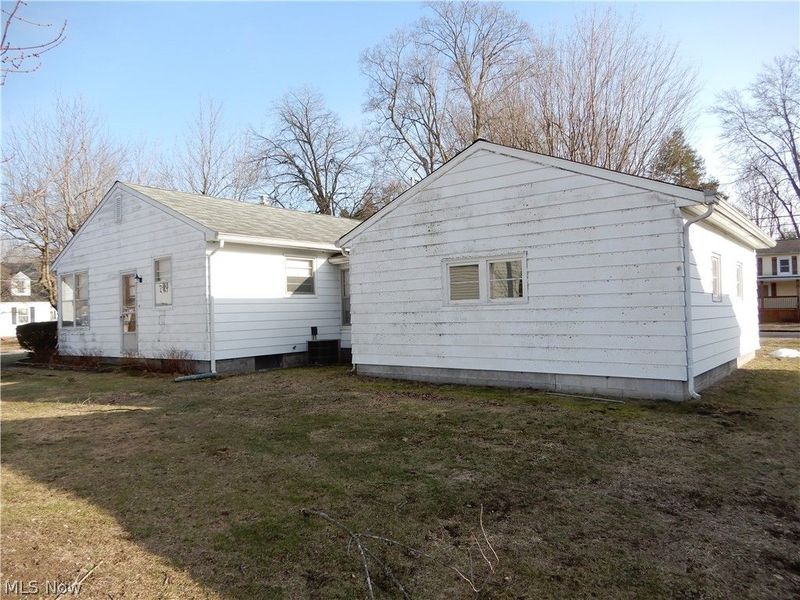 160 S Crowell Avenue, Geneva, OH 44041 Photo 6