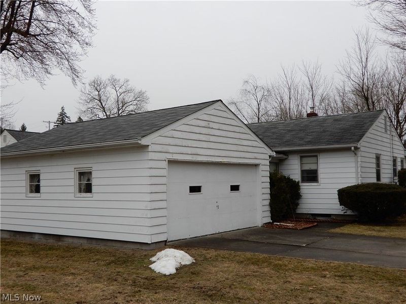 160 S Crowell Avenue, Geneva, OH 44041 Photo 9