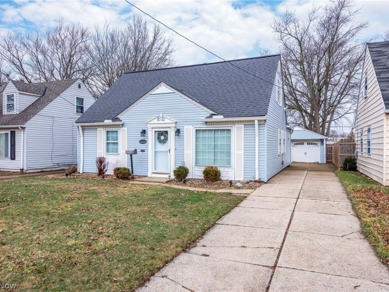 18904 Fairville Avenue, Cleveland, OH 44135 Photo 2