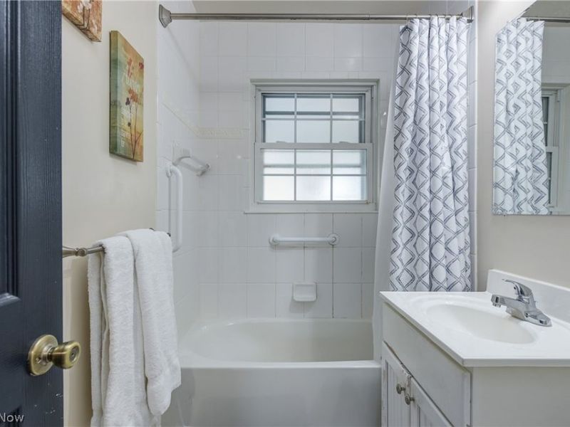 18904 Fairville Avenue, Cleveland, OH 44135 Photo 20