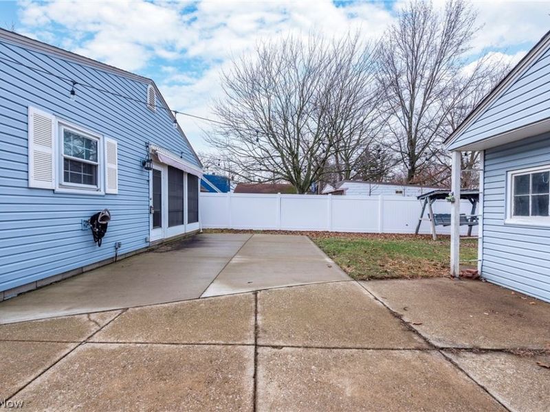 18904 Fairville Avenue, Cleveland, OH 44135 Photo 36