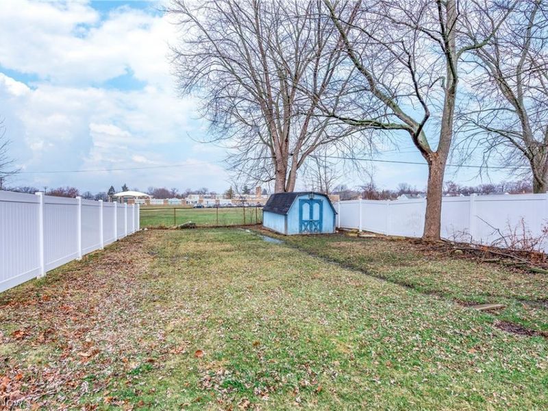 18904 Fairville Avenue, Cleveland, OH 44135 Photo 39