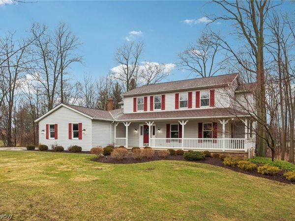 2970 Sweetwater Drive, Brecksville, OH 44141