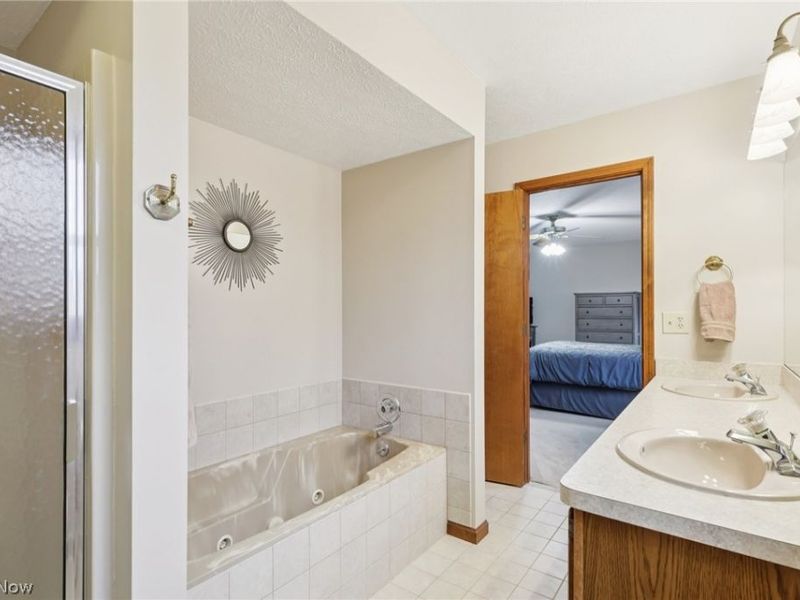 2970 Sweetwater Drive, Brecksville, OH 44141 Photo 21