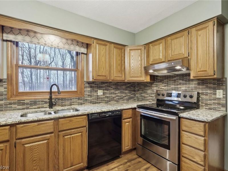 2970 Sweetwater Drive, Brecksville, OH 44141 Photo 6