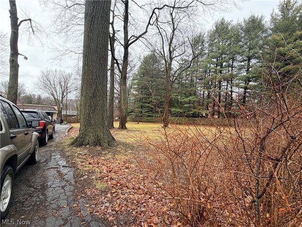 Volney Road, Youngstown, OH 44511