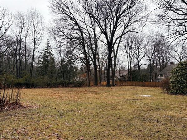 Volney Road, Youngstown, OH 44511