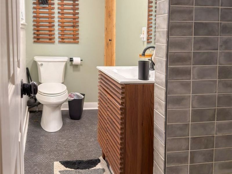 8301 Lake Avenue , Cleveland, OH 44102 Photo 8