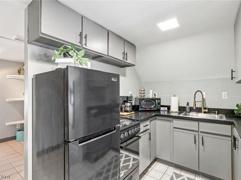 9407 Clifton Boulevard, Cleveland, OH 44102 Photo 30