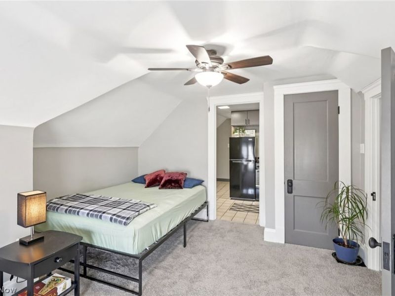 9407 Clifton Boulevard, Cleveland, OH 44102 Photo 32