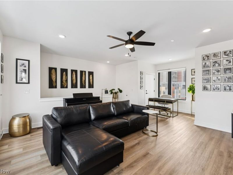 1440 E 15 Street, Cleveland, OH 44114 Photo 28