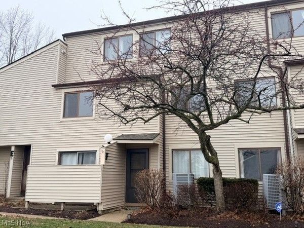 1480 Cedarwood Drive, Unit F, Westlake, OH 44145