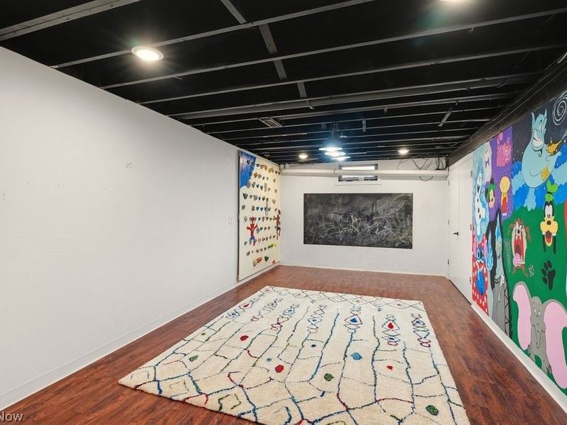 951 S Azalea Boulevard, Barberton, OH 44203 Photo 39