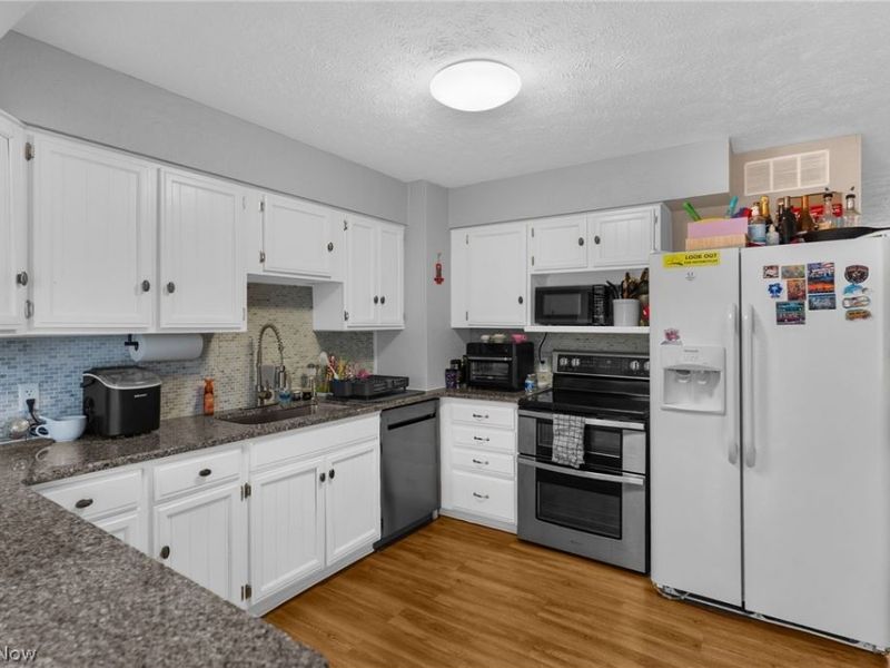 5950 Mount Everett Road, Hubbard, OH 44425 Photo 10