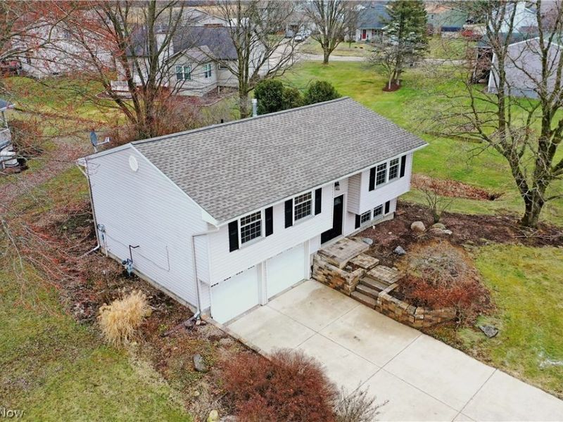 5038 Jonathan Lane NW, Warren, OH 44483 Photo 4