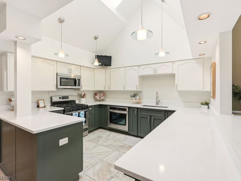 569 Atterbury Boulevard, Hudson, OH 44236 Photo 14