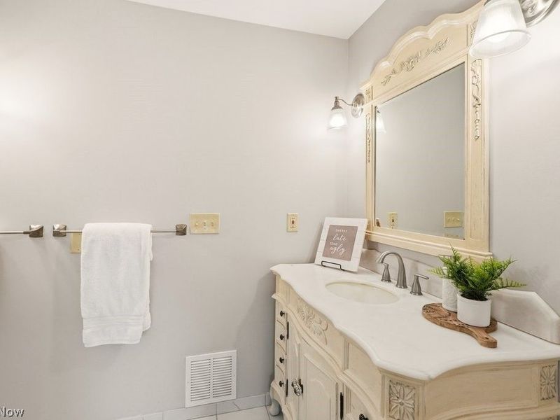 569 Atterbury Boulevard, Hudson, OH 44236 Photo 27