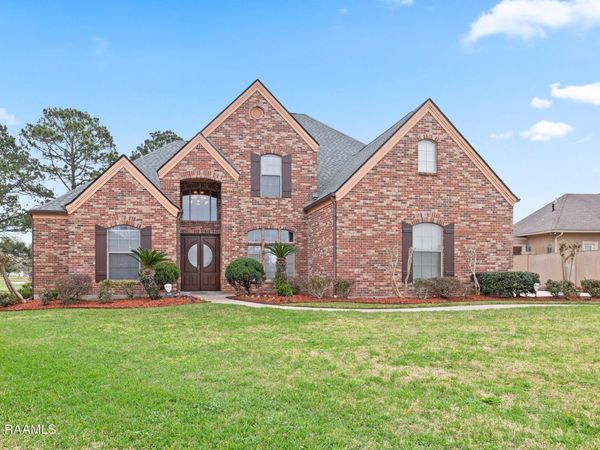 106 Augusta Drive, Broussard, LA 70518