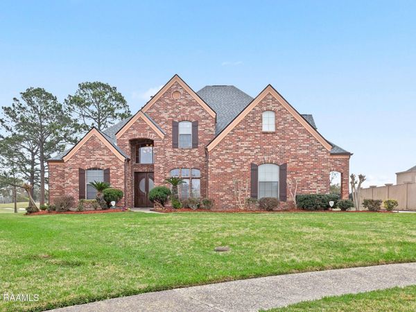 106 Augusta Drive, Broussard, LA 70518