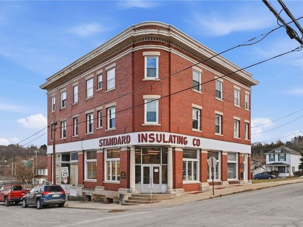 10 Main-Chesapeake Sts, Lyndora, PA 16045