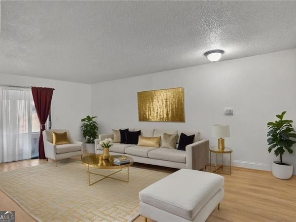 814 Seasons Parkway, Norcross, GA 30093