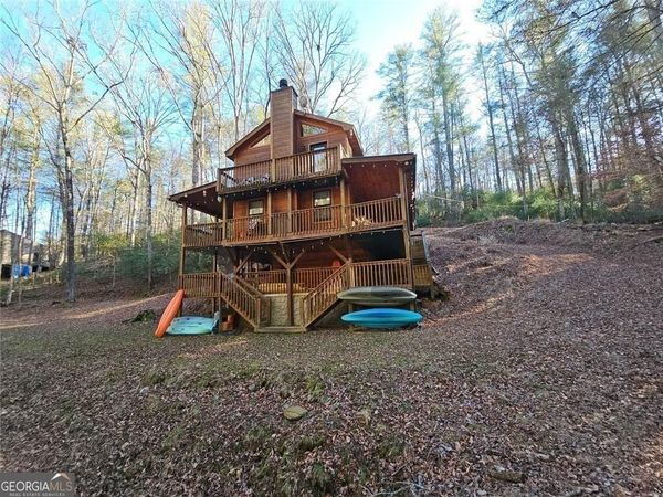 216 Sourwood Drive, Blue Ridge, GA 30513