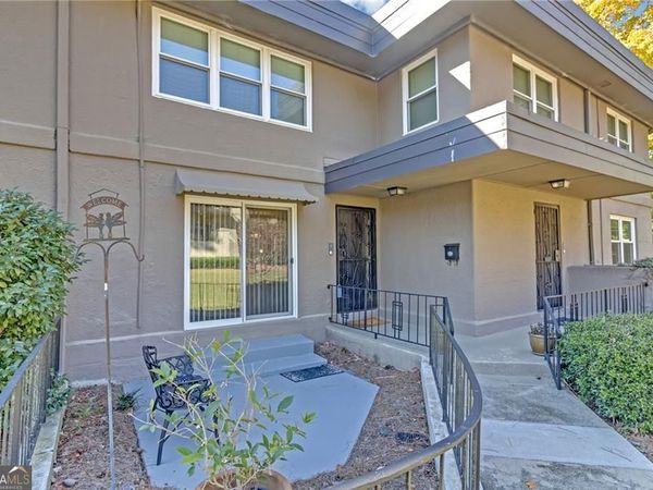 276 LAKEMOORE Drive NE, Unit E, Atlanta, GA 30342