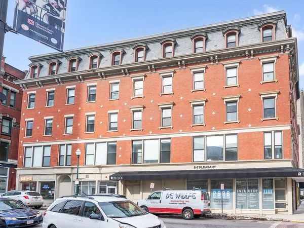 5-7 Pleasant Street, Unit 303, Worcester, MA 01609