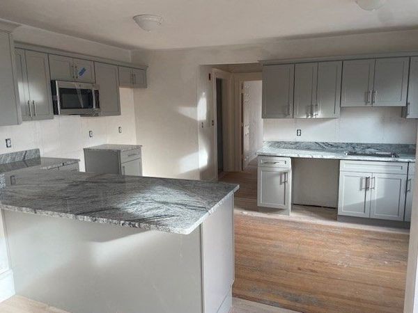 154 Lovell St, Unit 1L, Worcester, MA 01603