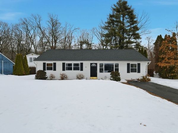 55 Old Farm Rd, Springfield, MA 01119
