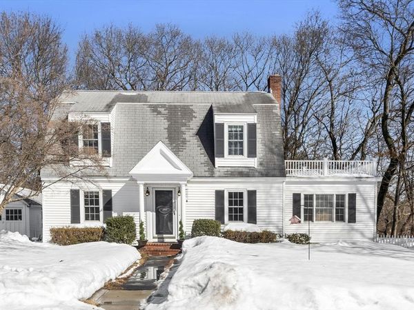 10 Dartmouth Road, Andover, MA 01810
