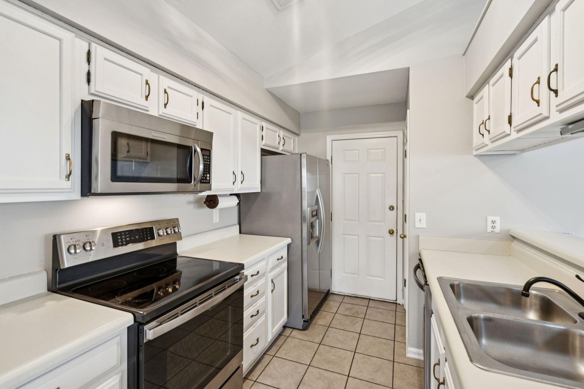 2763 Flower Creek Way Photo 23