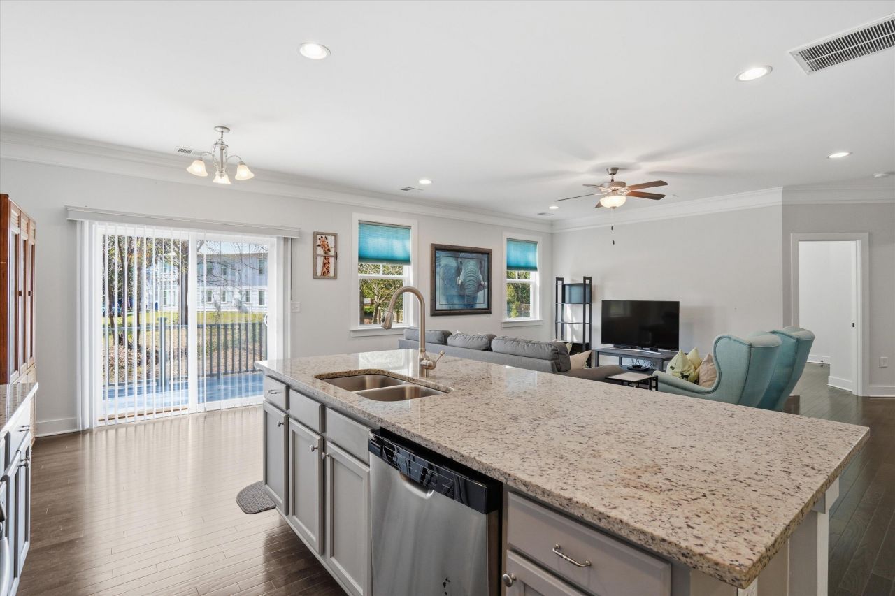 1617 Secessionville Road Photo 6