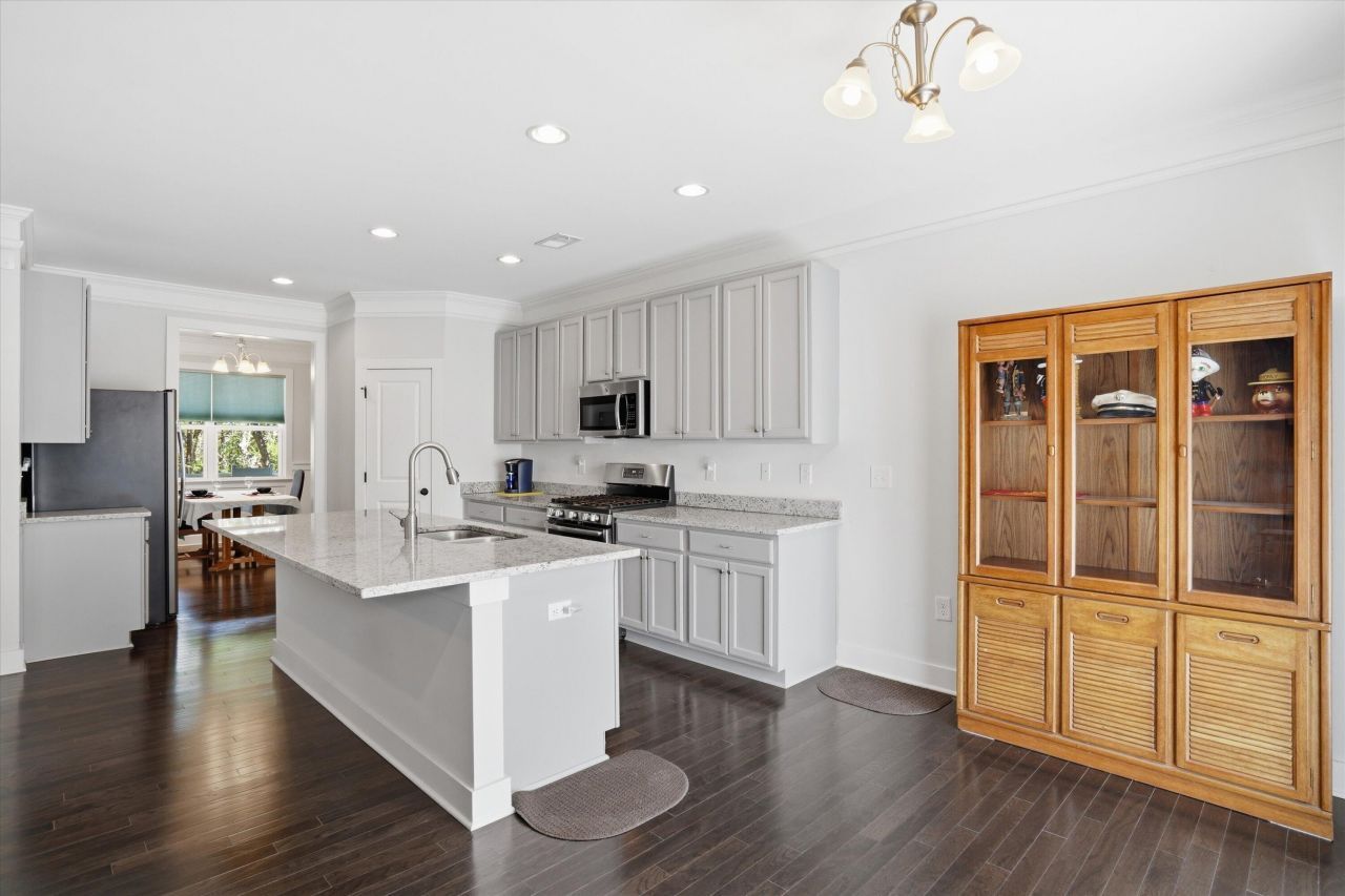 1617 Secessionville Road Photo 7