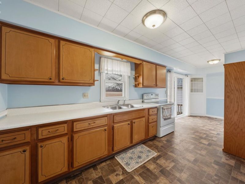 306 E Main Street, Oak Harbor, OH 43449 Photo 9