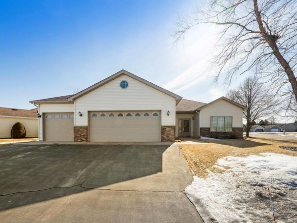 1152 Willow Run Court, Waite Park, MN 56387