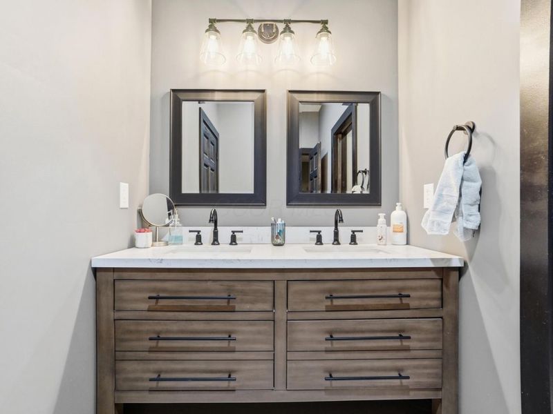 11646 Stoudertown Road NW, Baltimore, OH 43105 Photo 36