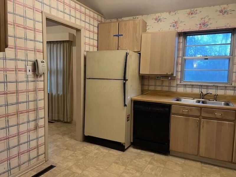 4636 Dundee Avenue, Columbus, OH 43227 Photo 10