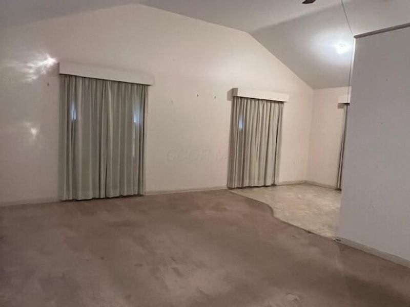 4636 Dundee Avenue, Columbus, OH 43227 Photo 6