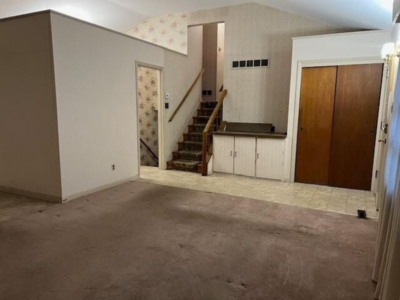 4636 Dundee Avenue, Columbus, OH 43227 Photo 8