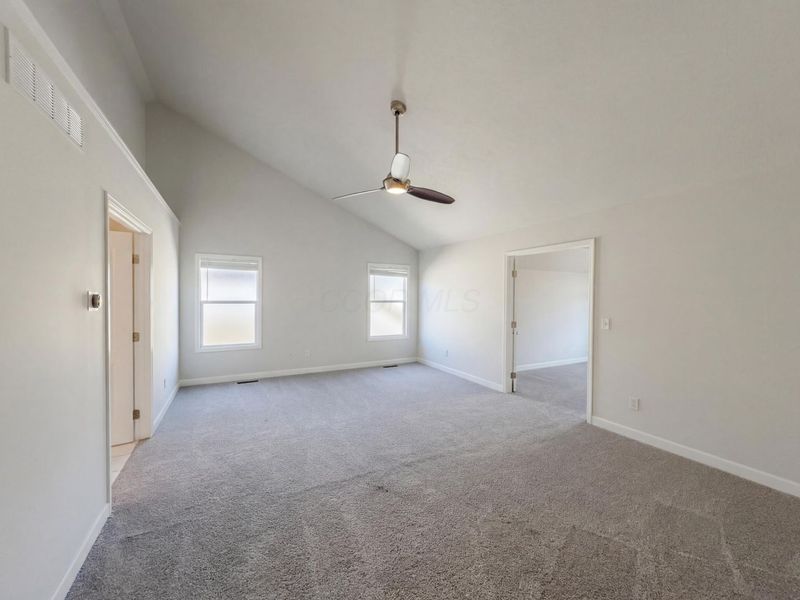 8189 Shady Maple Drive, Canal Winchester, OH 43110 Photo 12