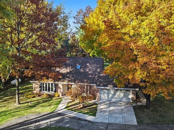 S4W32766 Government Hill ROAD, Delafield, WI 53018