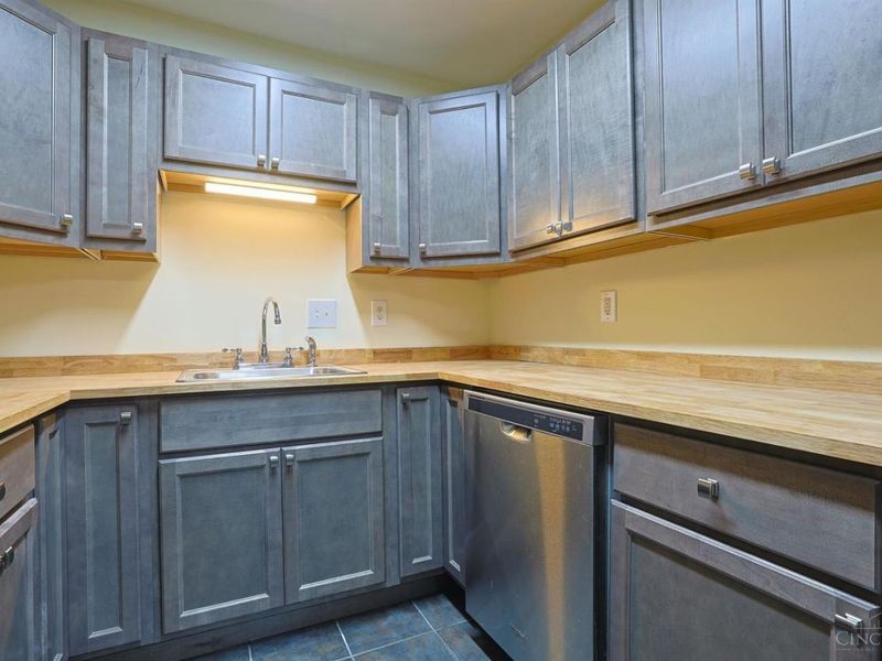 10086 Windswept Lane, Colerain Township, OH 45251 Photo 10