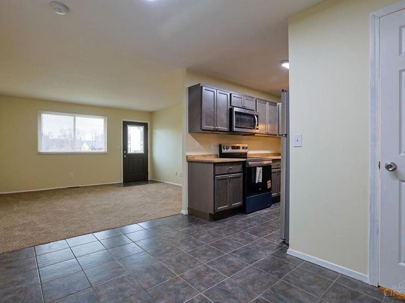 10086 Windswept Lane, Colerain Township, OH 45251 Photo 12