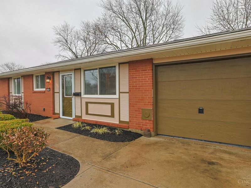 10086 Windswept Lane, Colerain Township, OH 45251 Photo 3