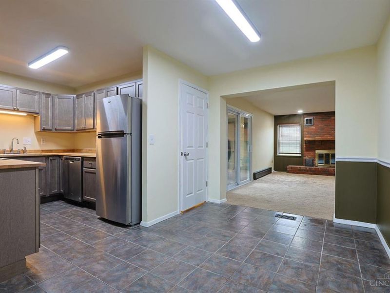 10086 Windswept Lane, Colerain Township, OH 45251 Photo 7